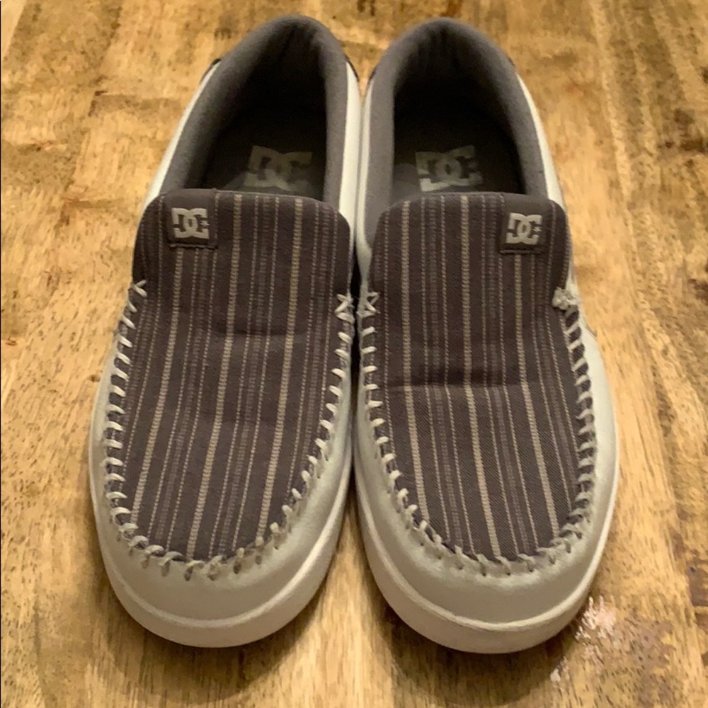 DC Loafer White leather w gray plaid men’s 10.5